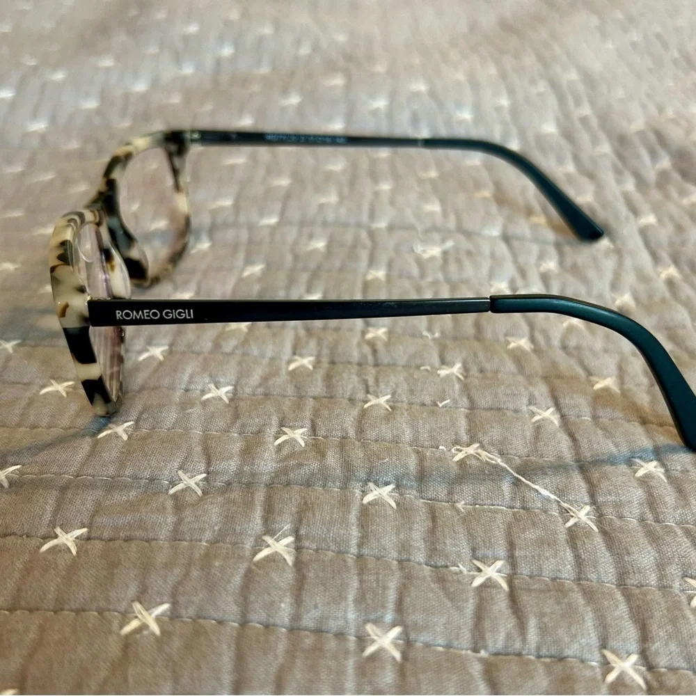 Romeo Gigli Tortoiseshell Glasses